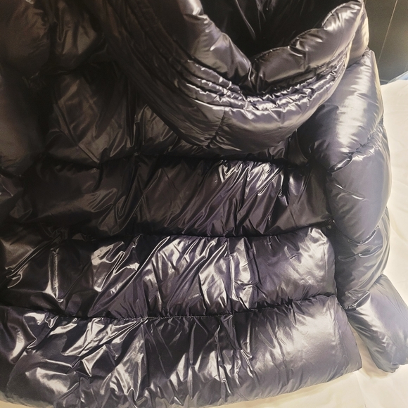 Moncler hooded puffer SZ 4 (L) like New - Picture 6 of 12